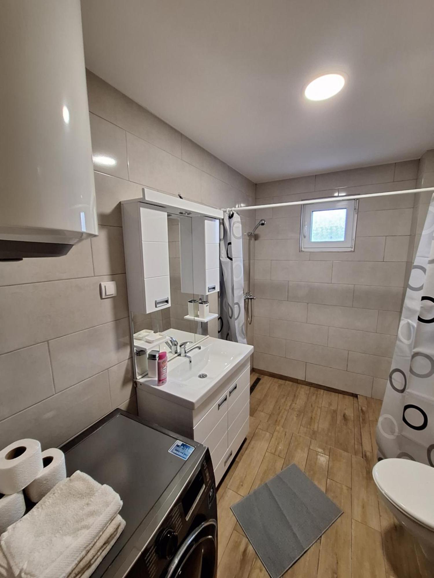 Expo Airport Otel Surčin 외부 사진