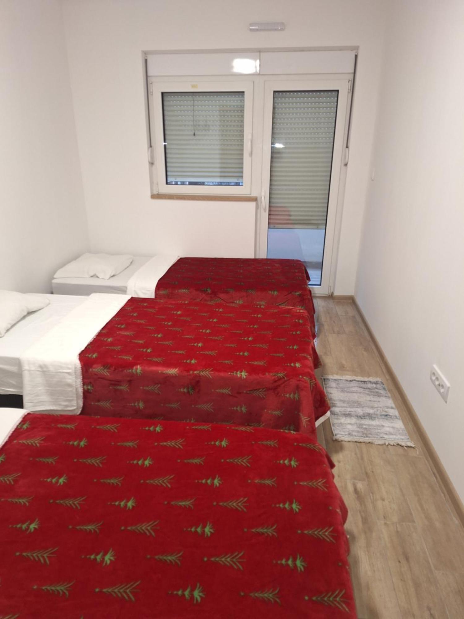 Expo Airport Otel Surčin 외부 사진