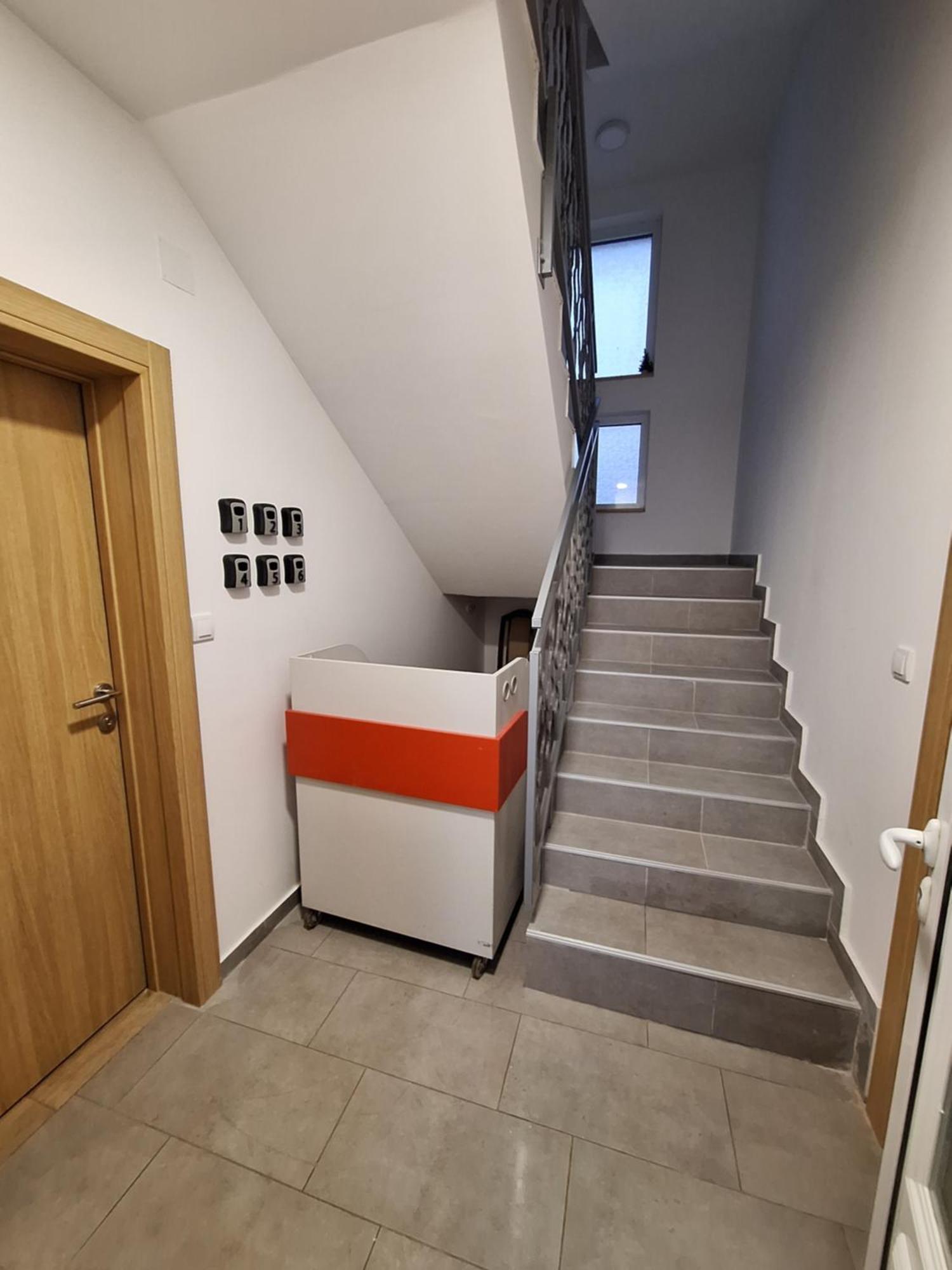 Expo Airport Otel Surčin 외부 사진